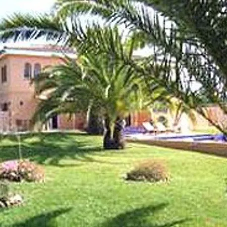 La Tranquilla Pool דירה
